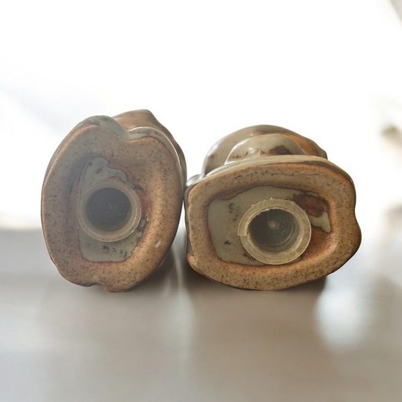 Vintage Praying Boy & Girl Salt and Pepper Shakers – Mid-Century Ceramic - Picture 7 of 8